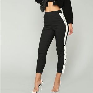 Fashion Nova snap pants XS